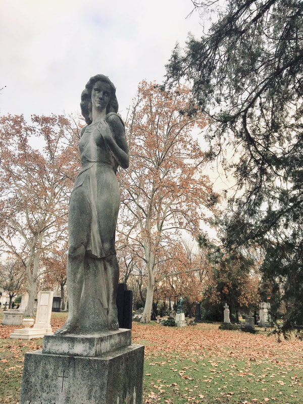 fiúmei-cemetery-statue-budapest2