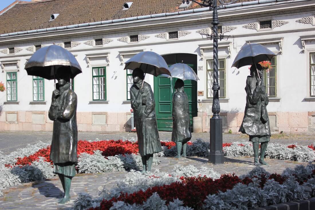 umbrella-statue-budapest